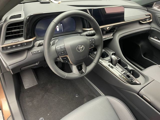 2026 Toyota Crown Signia XLE AWD - 23001583 - 10
