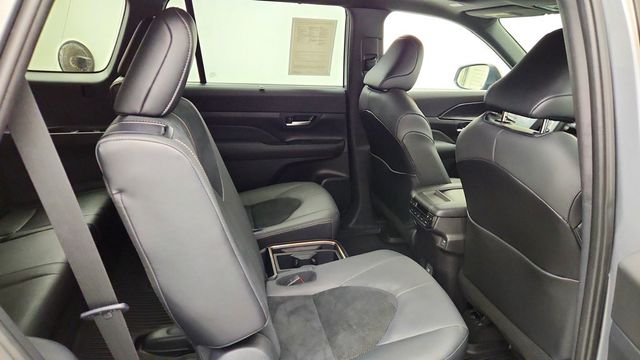 2026 Toyota Grand Highlander Hybrid MAX Platinum AWD w/ Tow Hitch - 23102241 - 23