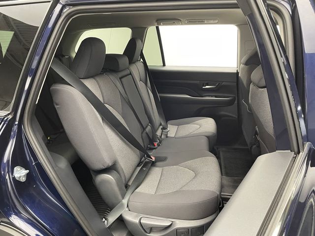 2026 Toyota Grand Highlander LE AWD - 23010315 - 36