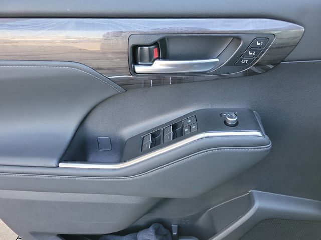 2026 Toyota Highlander Hybrid Limited AWD - 22980349 - 7