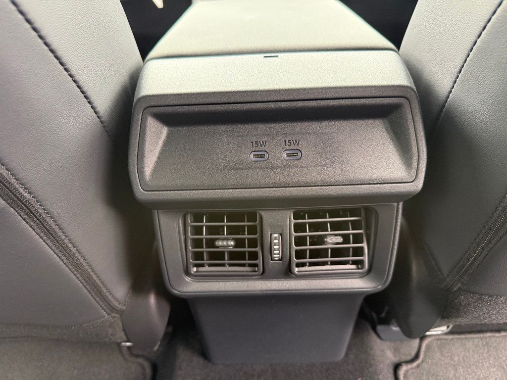 2026 Toyota RAV4 Plug-In Hybrid **RAV4 GR SPORT PLUG-IN HYBRID** - 23033986 - 32
