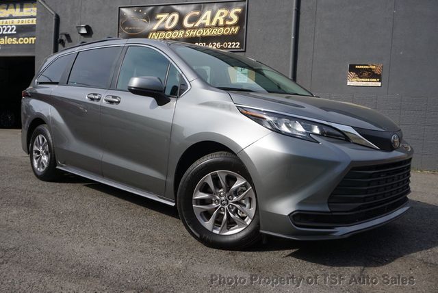 2026 Toyota Sienna LE FWD 8-Passenger - 23018440 - 0