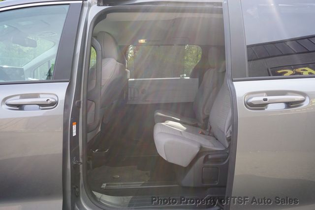 2026 Toyota Sienna LE FWD 8-Passenger - 23018440 - 11