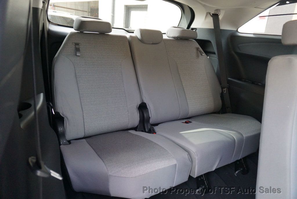 2026 Toyota Sienna LE FWD 8-Passenger - 23018440 - 15