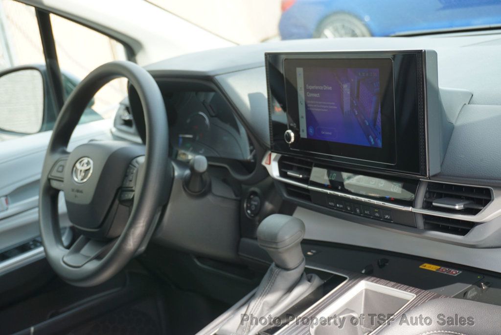 2026 Toyota Sienna LE FWD 8-Passenger - 23018440 - 18