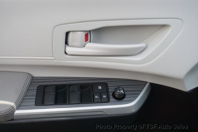 2026 Toyota Sienna LE FWD 8-Passenger - 23018440 - 38