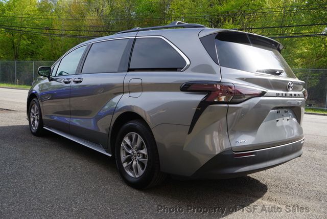 2026 Toyota Sienna LE FWD 8-Passenger - 23018440 - 4