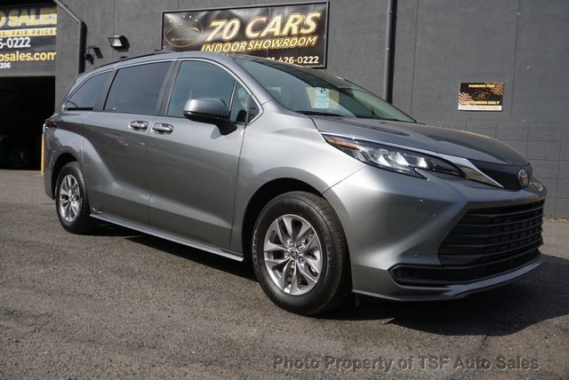 2026 Toyota Sienna LE FWD 8-Passenger - 23018440 - 8