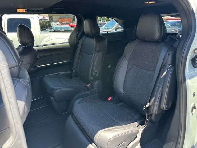 2026 Toyota Sienna Limited FWD 7-Passenger - 23041672 - 13