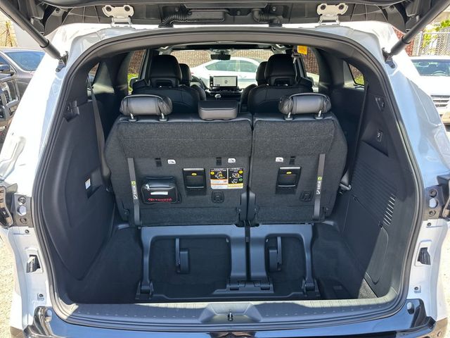 2026 Toyota Sienna Limited FWD 7-Passenger - 23041672 - 19