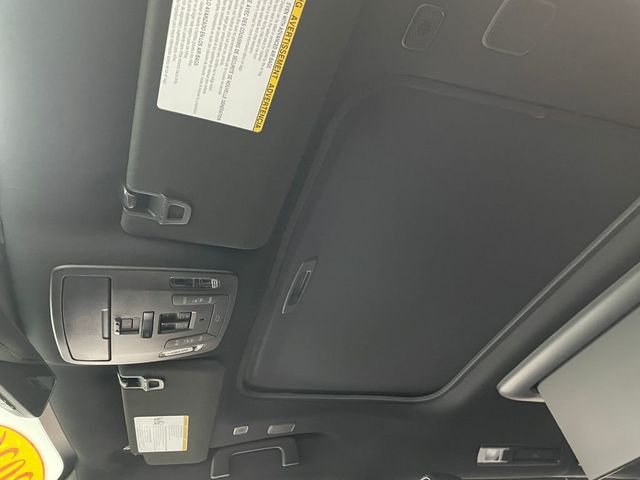 2026 Toyota Sienna Platinum AWD 7-Passenger - 22992791 - 30