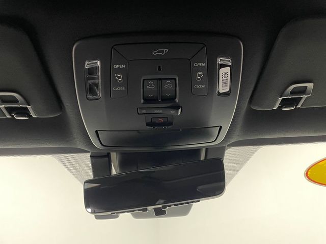 2026 Toyota Sienna Platinum AWD 7-Passenger - 22992791 - 31