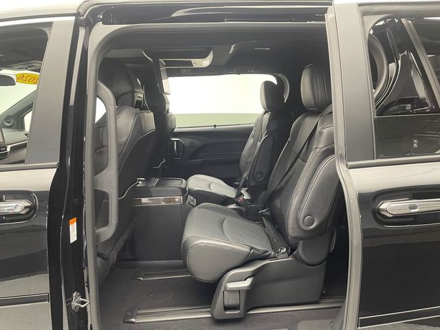 2026 Toyota Sienna Platinum AWD 7-Passenger - 22992791 - 32