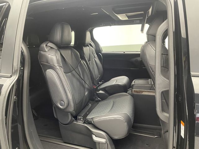 2026 Toyota Sienna Platinum AWD 7-Passenger - 22992791 - 35