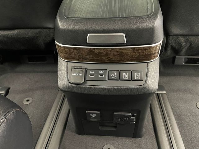 2026 Toyota Sienna Platinum AWD 7-Passenger - 22992791 - 36