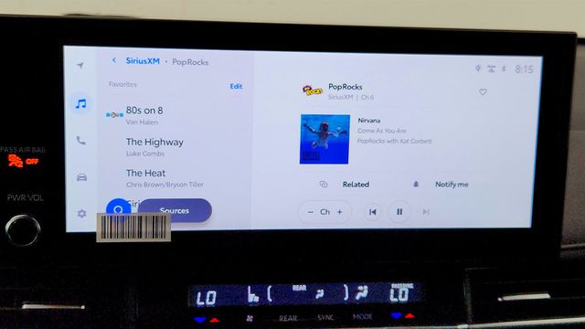 2026 Toyota Sienna Platinum AWD 7-Seater w/ 1080p HD Rear Seat Entertainment - 23006922 - 18