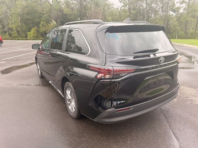 2026 Toyota Sienna XLE - 23093535 - 17