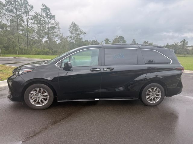 2026 Toyota Sienna XLE - 23093535 - 1