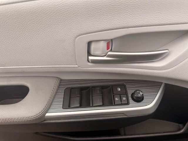 2026 Toyota Sienna XLE - 23093535 - 3
