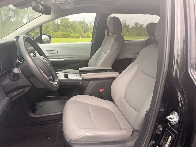 2026 Toyota Sienna XLE - 23093535 - 4