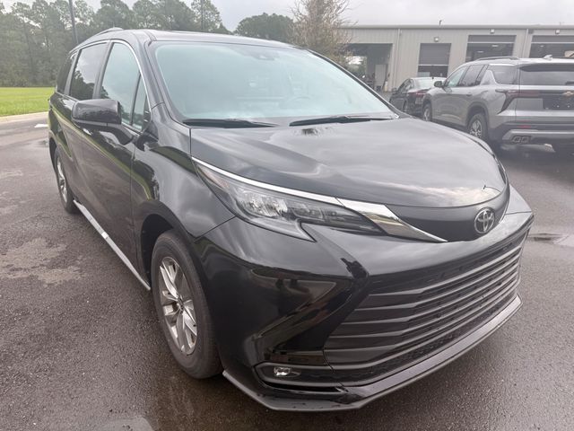 2026 Toyota Sienna XLE Autono-MaaS FWD 7-Passenger - 23093535 - 24