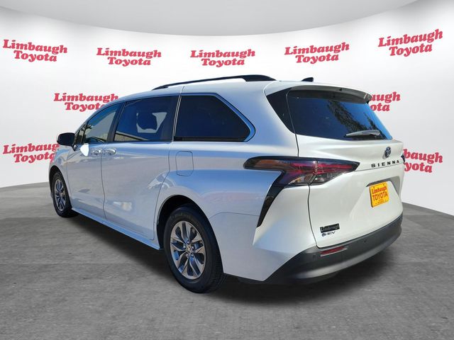 2026 Toyota Sienna XLE FWD 8-Passenger - 23095214 - 26