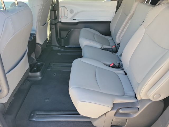 2026 Toyota Sienna XLE FWD 8-Passenger - 23095214 - 8