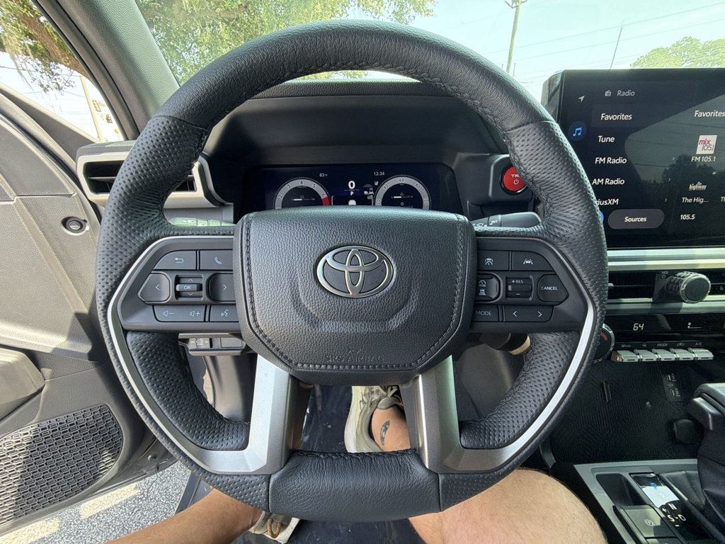 Toyota Tacoma 4WD DOUBLE CAB photo 15