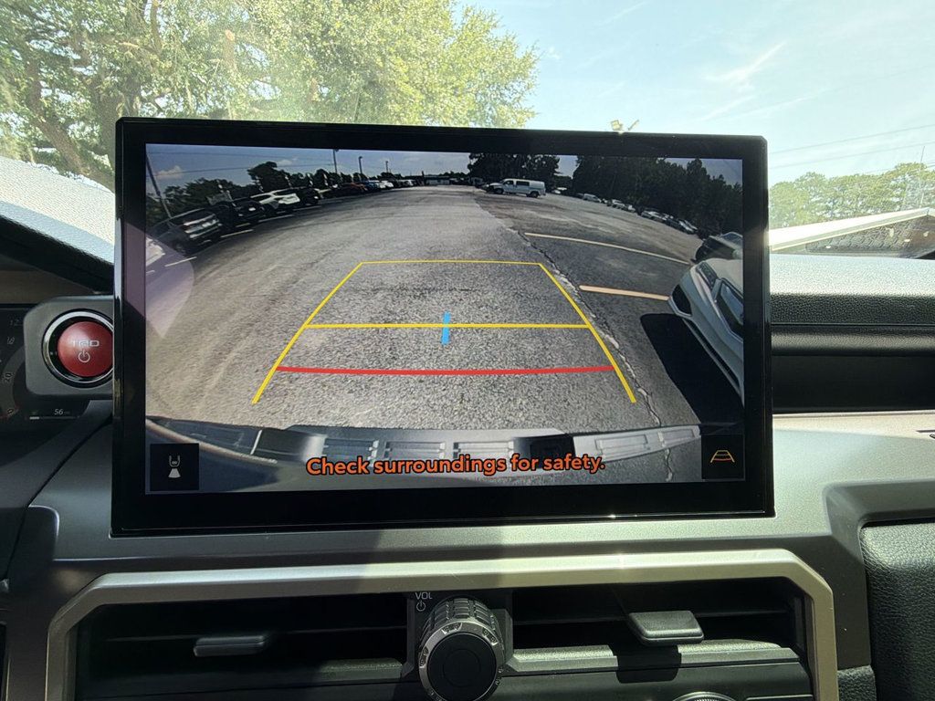 Toyota Tacoma 4WD DOUBLE CAB photo 18