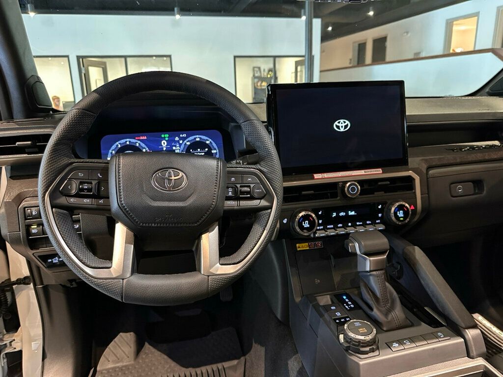 2026 Toyota Tacoma 4WD LocalTrade/Limited/Htd&CldSeats/MoonRoof/AdapCruise/JBL Audio - 23031477 - 16