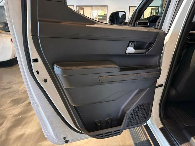 2026 Toyota Tacoma 4WD LocalTrade/Limited/Htd&CldSeats/MoonRoof/AdapCruise/JBL Audio - 23031477 - 25