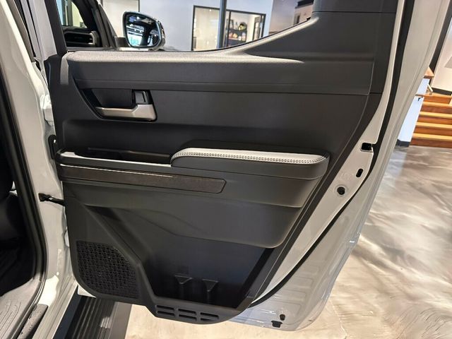 2026 Toyota Tacoma 4WD LocalTrade/Limited/Htd&CldSeats/MoonRoof/AdapCruise/JBL Audio - 23031477 - 28