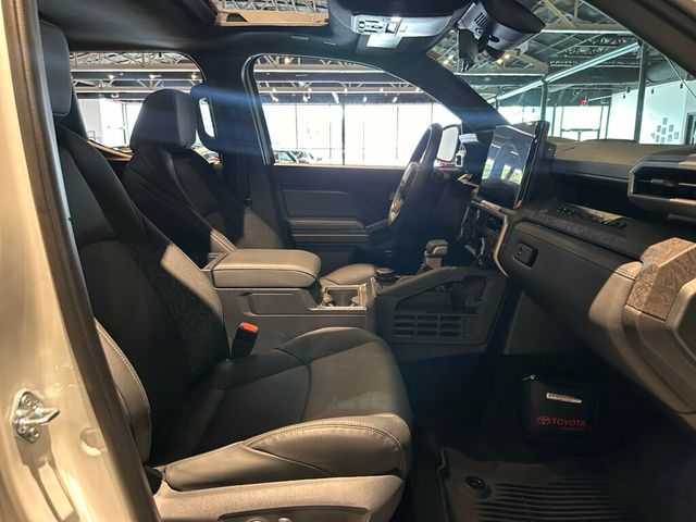 2026 Toyota Tacoma 4WD LocalTrade/Limited/Htd&CldSeats/MoonRoof/AdapCruise/JBL Audio - 23031477 - 32