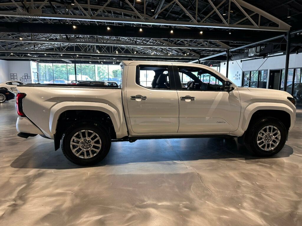 2026 Toyota Tacoma 4WD LocalTrade/Limited/Htd&CldSeats/MoonRoof/AdapCruise/JBL Audio - 23031477 - 5