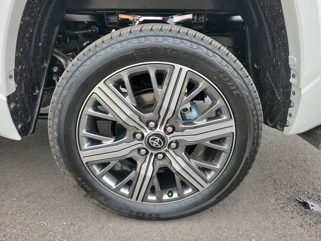 2026 Toyota Tundra 4WD Capstone Hybrid CrewMax 5.5' Bed - 22966620 - 28