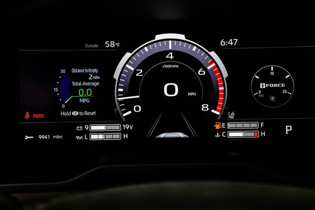 2026 Toyota Tundra 4WD Platinum CrewMax 5.5' Bed - 23019643 - 32