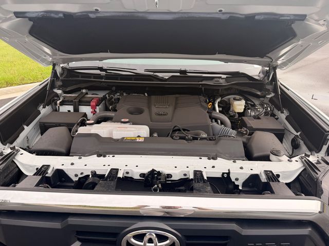 2026 Toyota Tundra 4WD SR5 CrewMax 5.5' Bed - 23094557 - 22