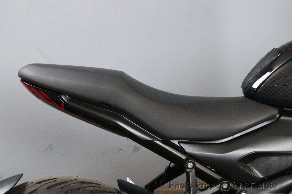 2026 Triumph Trident 660 Triple Tribute Only 1526 Miles - 23070249 - 40