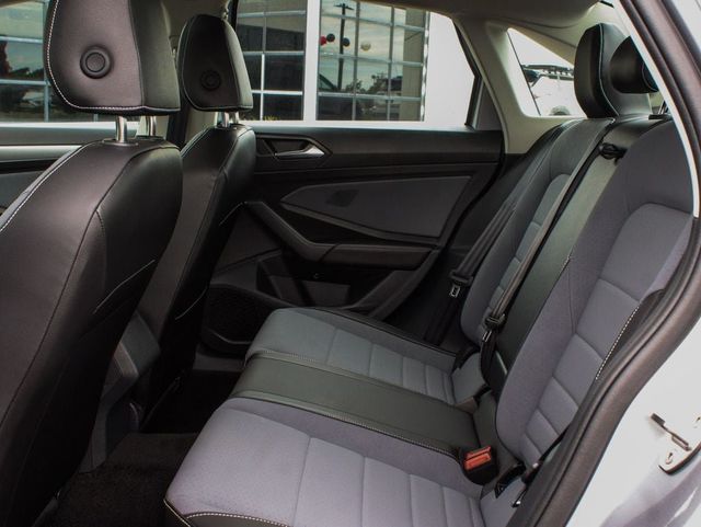 2026 Volkswagen Jetta 1.5T SE - 23080805 - 32