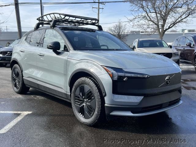 2026 Volvo EX30 Twin Motor Cross Country Ultra's photo
