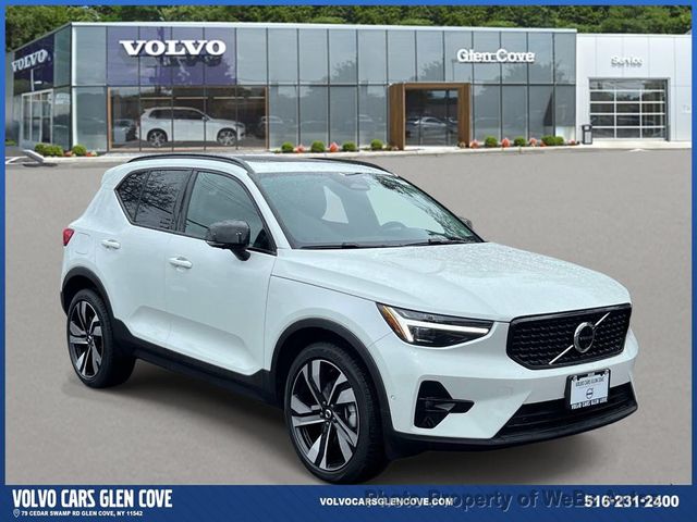 2026 Volvo XC40 B5 Ultra Dark AWD's photo