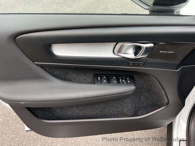 2026 Volvo XC40 B5 AWD Ultra Black Edition - 23012431 - 15