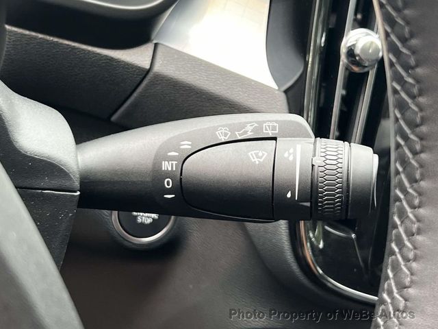 2026 Volvo XC40 B5 AWD Ultra Black Edition - 23012431 - 24
