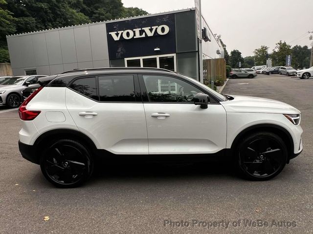 2026 Volvo XC40 B5 AWD Ultra Black Edition - 23012431 - 2