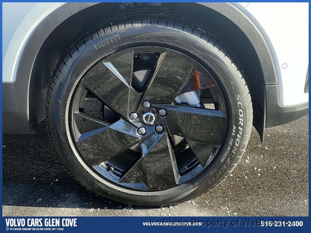 2026 Volvo XC40 B5 AWD Ultra Black Edition - 23012435 - 5