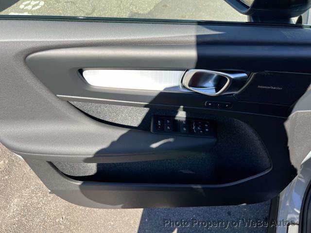 2026 Volvo XC40 B5 AWD Ultra Black Edition - 23043518 - 14