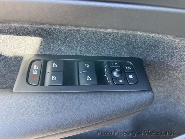 2026 Volvo XC40 B5 AWD Ultra Black Edition - 23043518 - 15
