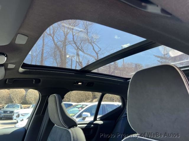 2026 Volvo XC40 B5 AWD Ultra Black Edition - 23043518 - 18