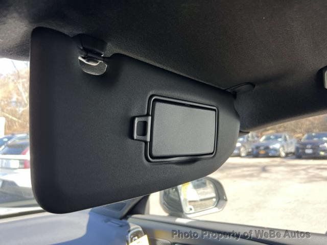 2026 Volvo XC40 B5 AWD Ultra Black Edition - 23043518 - 29