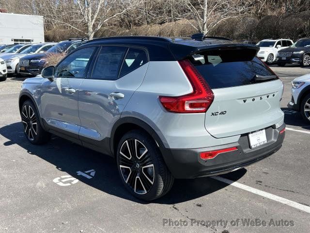 2026 Volvo XC40 B5 AWD Ultra Black Edition - 23043518 - 4